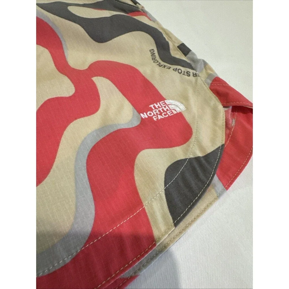 North Face Women's Class V Pathfinder Pull-On Short Flash Dry Size L Beige/Pink